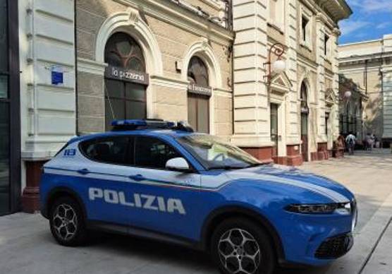 La polizia alla stazione di Rimini