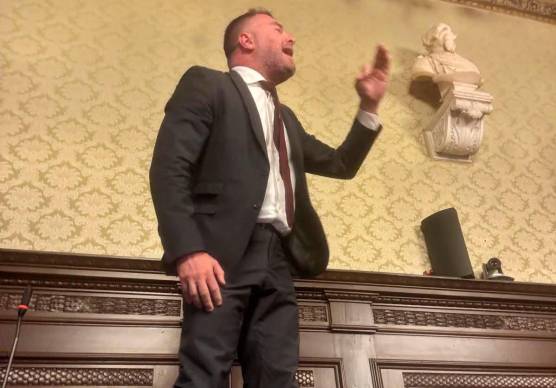 Alberto Ancarani protesta contro il vicesindaco Eugenio Fusignani