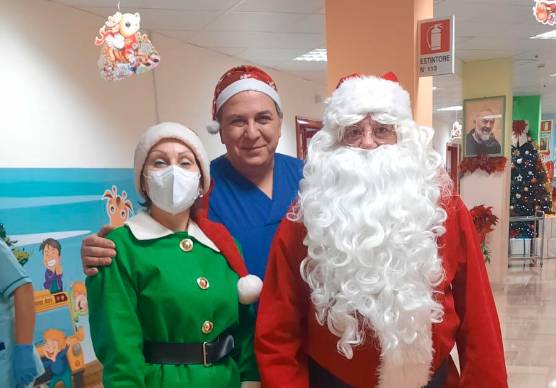 Una tappa del viaggio dell’artigiano Davide Marchetti nelle vesti di Babbo Natale