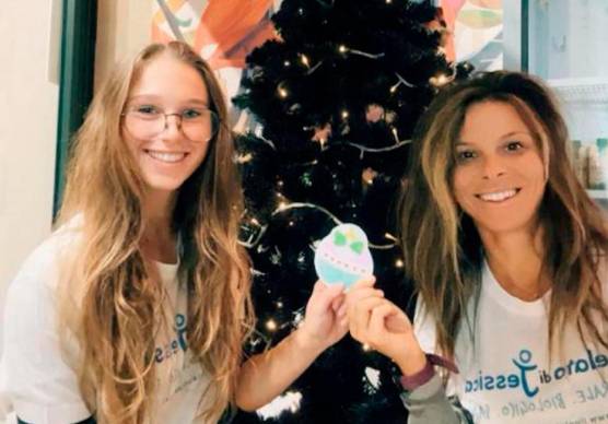 Cesenatico: “Per ogni pallina che mi portate per il mio albero, una focaccia col gelato in regalo”. L’idea di Natale del “Gelato di Jessica”