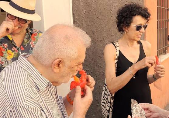 Cesena. I fischietti rossi interpretano John Cage VIDEO