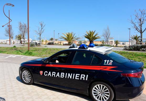 Rimini, tentano di rubare in gioielleria, arrestate due donne