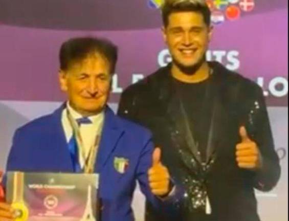 Francisconi con il suo modello