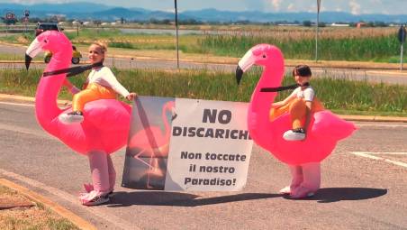 Cervia. Sulle strade del Giro la protesta contro la discarica
