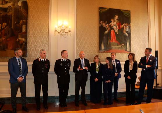 Russi, sventarono una truffa da 18mila euro a un cliente: la Cassa di Ravenna premia direttrice di filiale e cassiera