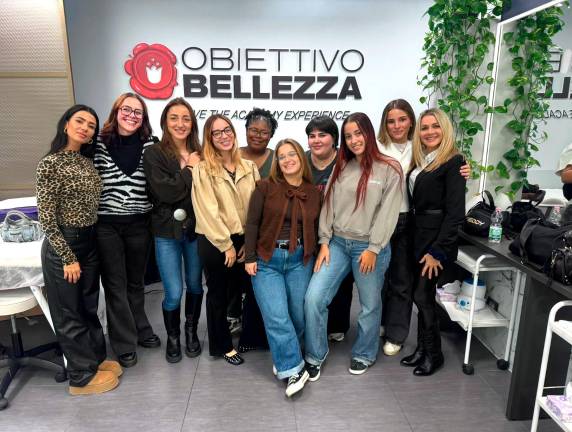 Le corsiste formate pronte ad entrare nel mondo del lavoro sono Martina Bombardini, Ludovica D’amato, Chiara Farneti, Martina Laghi, Valentina Locatelli, Chiara Marra, Erica Nasolini, Mikaelle Maria Pollini, Michelle Puzzarini, Sara Rossi e Nicoletta Valentini
