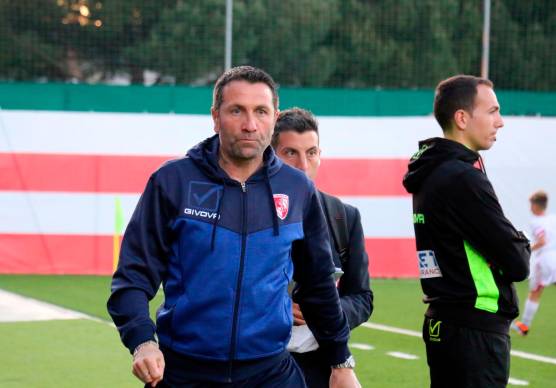 L’allenatore del Rimini Antonio Buscè