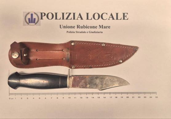 Savignano. In monopattino con il coltello, denunciato un 20enne