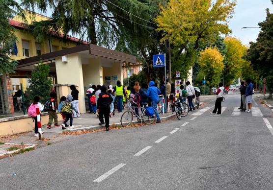 Cesena, scuola Fiorita: debutta la strada scolastica