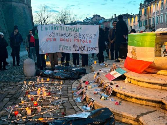 Cesena, in piazza per l’Iran contro il massacro
