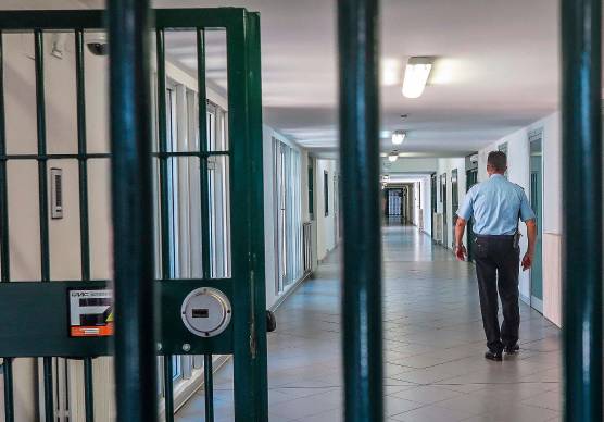 Rimini. Minaccia di far uccidere la madre, 29enne finisce in carcere