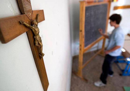 Rimini. Insegnante di religione fa supplenze per quasi vent’anni: la scuola condannata a risarcirla con 18 mensilità