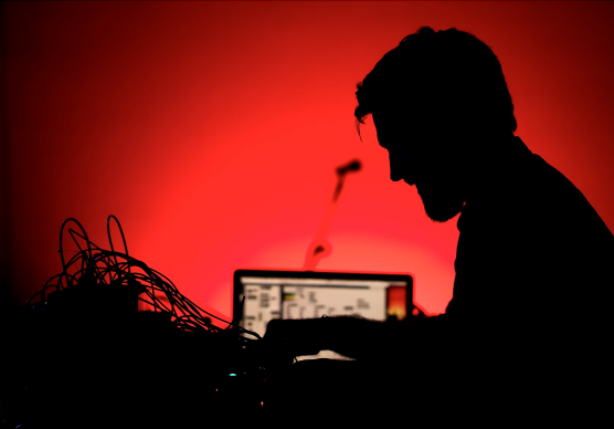 Dalle incontaminate Faroe Islands arriva a Rimini in residenza e concerto il musicista Heðin Ziska Davidsen