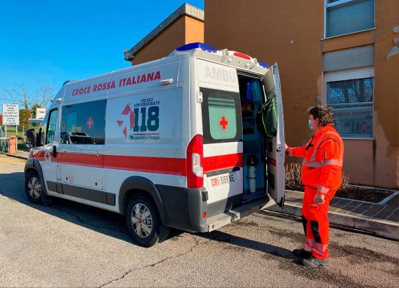 Fondazione Bam E Fondazione Comunità Mantovana, Consegnata Nuova Ambulanza Alla Croce Verde - Foto 11