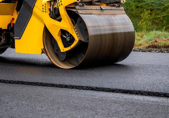 Rimini, il Comune esulta: “137 strade riasfaltate a costo zero”