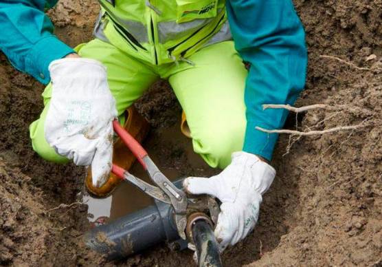 Lavori su una conduttura idrica