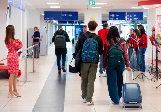 Passeggeri all’aeroporto Fellini di Rimini