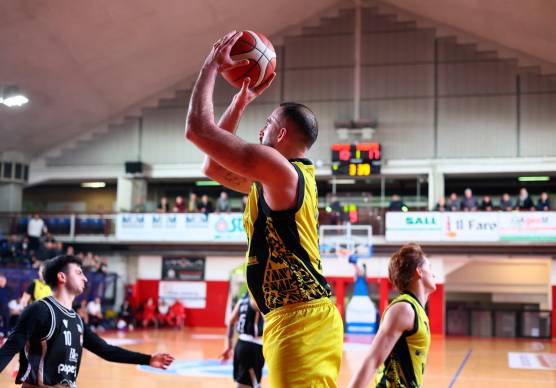 Gianluca Giorgi autore di 18 punti con 5/5 al tiro e 6/7 dalla lunetta