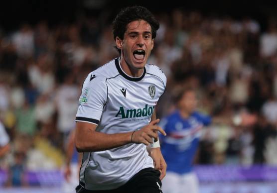 Cristian Shpendi dopo il primo gol della stagione in Cesena-Sampdoria (foto Gianmaria Zanotti)