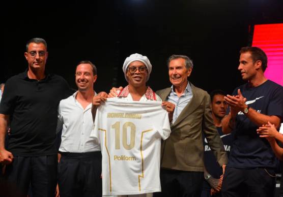 Ronaldinho a Ravenna: “Un progetto bellissimo, sono felice di essere qui”