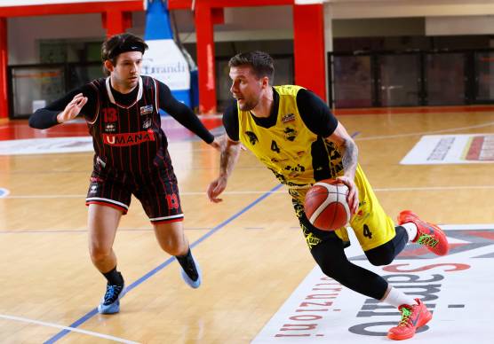 Eimantas Stankevicius sarà l’uomo in più della Virtus rispetto alla partita sospesa il 17 dicembre foto MMPH