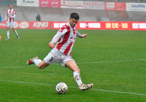 Francesco Menarini riprende il suo posto a centrocampo dopo la squalifica