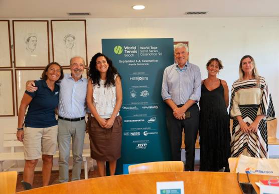 Foto di gruppo al termine della conferenza stampa (Zanotti)