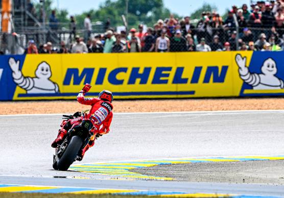 MotoGp: la Sprint a Marc Marquez, doppio podio Gresini Racing, Bastianini e Bezzecchi nelle retrovie