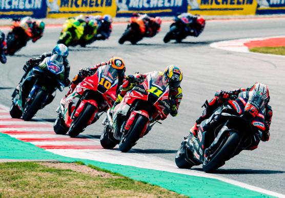 Marco Bezzecchi durante il Gp di Barcellona concluso al 4° posto grazie a incidenti e squalifiche