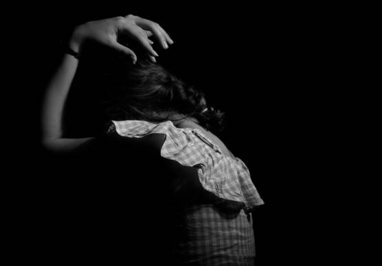 Lugo, il padre orco in carcere per 7 anni e 6 mesi: video, audio e chat rivelano gli abusi sulla moglie e i tre figli minori