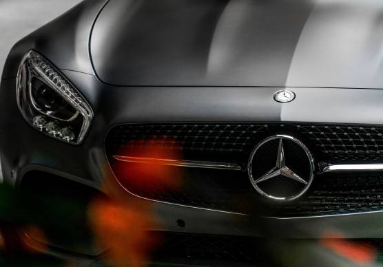 Multato un 42enne alla guida di una Mercedes (archivio)