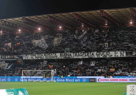 Come si presentava la curva Mare nella serata di Cesena-Modena dell’andata (foto Zanotti)