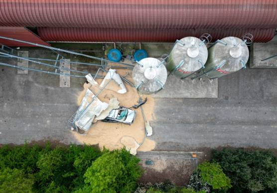 Bertinoro, fratelli schiacciati dal silos: a processo in due