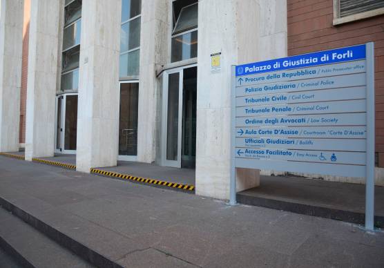 Il tribunale di Forlì foto fabio blaco