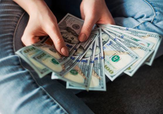 Un mondo senza contanti: come cambia la nostra società