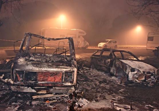 Ravenna. Fiamme in via Chiavica Romea, distrutti un camper e un’auto