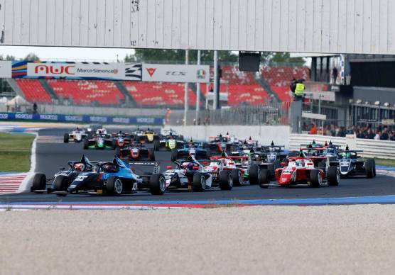 Automobilismo, a Misano via all’Aci Racing Weekend