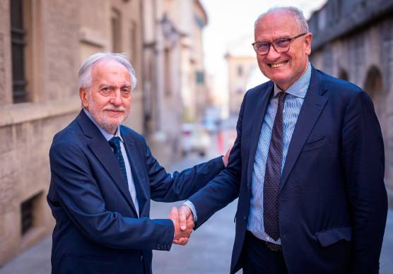 Da sinistra, il passaggio di consegne tra Corrardo Petrocelli e Paolo Pascucci