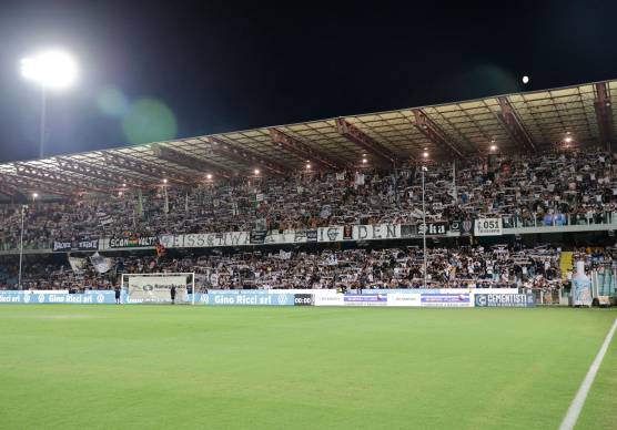 La curva Mare è andata esaurita in campagna abbonamenti per la terza stagione consecutiva foto gianmaria zanotti