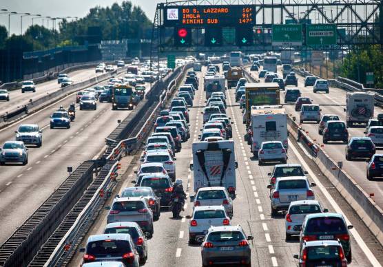 Autostrade, picchi di traffico nei prossimi due fine settimana, c’è anche la A14