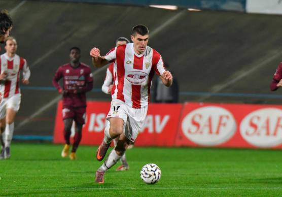 Il centravanti biancorosso Michele Trombetta resta in forte dubbio per un problema muscolare foto FABIO BLACO