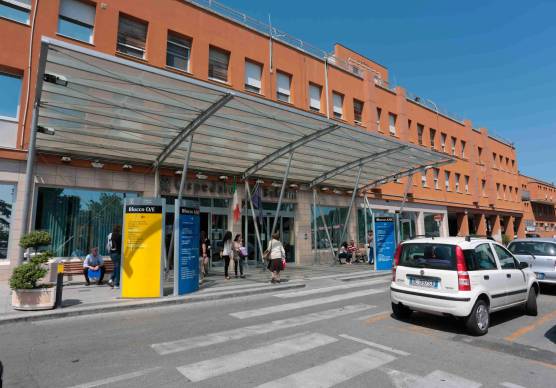L’ingresso dell’ospedale di Cesena