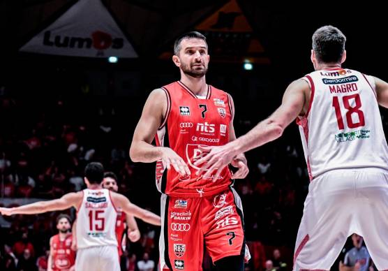 Giovanni Tomassini marcato da Magro