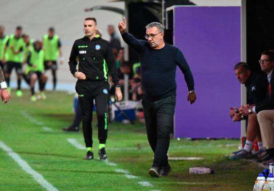 L’allenatore biancorosso Alessandro Miramari (foto FABIO BLACO)