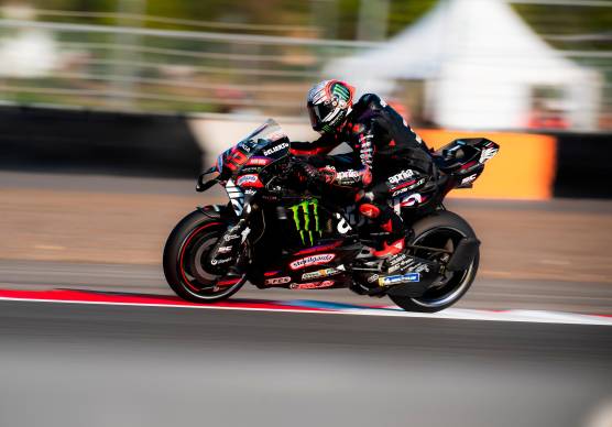 MotoGp, Bezzecchi trionfa in Indonesia e si rilancia nel Mondiale con la vittoria italiana numero 300