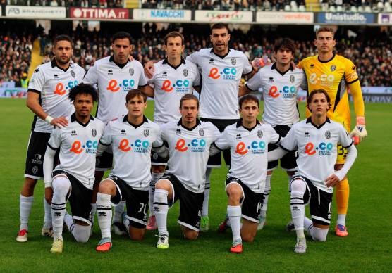 La squadra bianconera che ha affrontato e battuto nettamente l’Avellino domenica scorsa foto GIANMARIA ZANOTTI