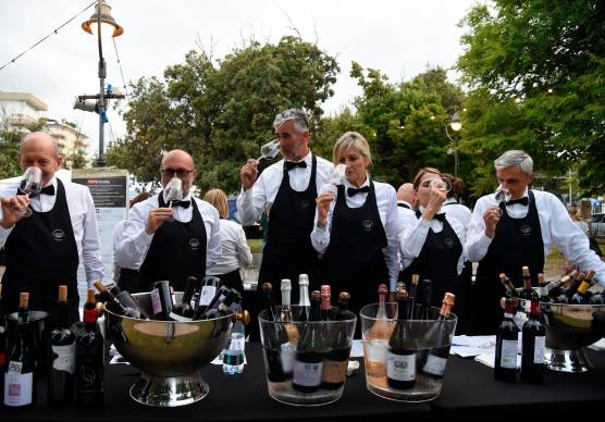 Riccione, domani Tramonto DiVino con le eccellenze di 80 cantine