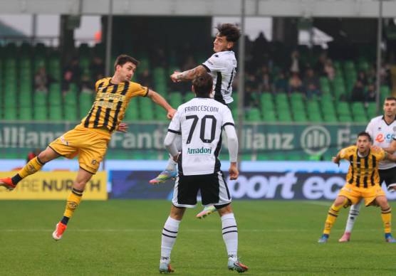 Matteo Guidi in elevazione (Zanotti)