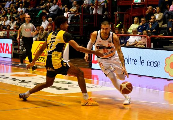 Dopo il derby di Rimini, Pietro Aradori ha sostenuto tre soli allenamenti con la squadra foto fabio blaco