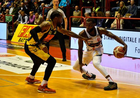 Unieuro-Pistoia lunedì 8 dicembre alle 20.45 in diretta su Raisport